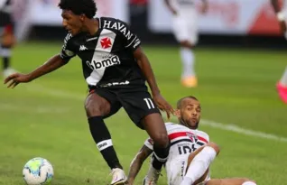 Imagem ilustrativa da imagem Vasco deve perder dois jogadores para o exterior