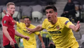 Imagem ilustrativa da imagem Fim da espera: Villarreal bate United e conquista seu primeiro título