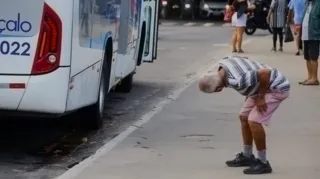 Imagem ilustrativa da imagem Grave acidente com pedestre atropelada por ônibus em São Gonçalo