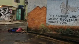 Imagem ilustrativa da imagem Sem misericórdia para tráfico de drogas no Santo Cristo em Niterói