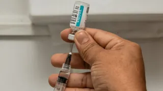 Imagem ilustrativa da imagem Vacina da Pfizer disponível para grávidas com comorbidades em São Gonçalo