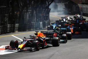 Imagem ilustrativa da imagem Verstappen vence em Mônaco e assume liderança no Mundial de Fórmula 1