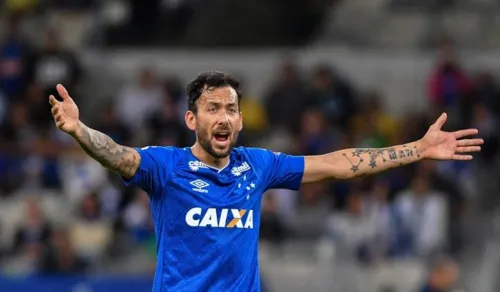 Imagem ilustrativa da imagem Botafogo tem interesse em argentino encostado no Cruzeiro