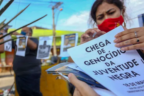 Imagem ilustrativa da imagem Maioria dos mortos em confrontos no estado do Rio são negros