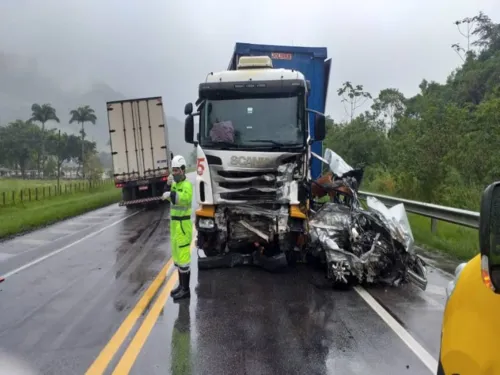 Imagem ilustrativa da imagem Grave acidente na BR-101 deixa um morto e dois feridos em Macaé