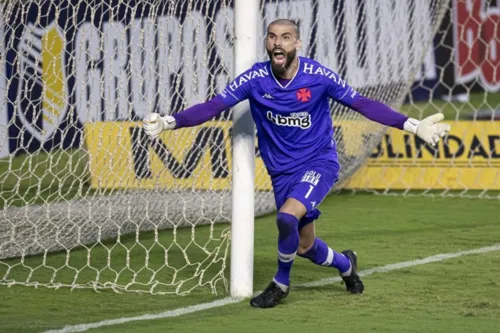 Imagem ilustrativa da imagem Vanderlei defende três pênaltis e Vasco é campeão da Taça Rio