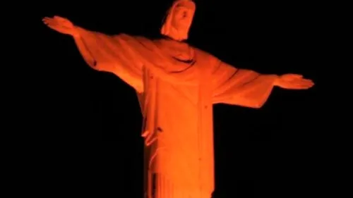 Imagem ilustrativa da imagem Garis serão homenageados com iluminação especial no Cristo Redentor