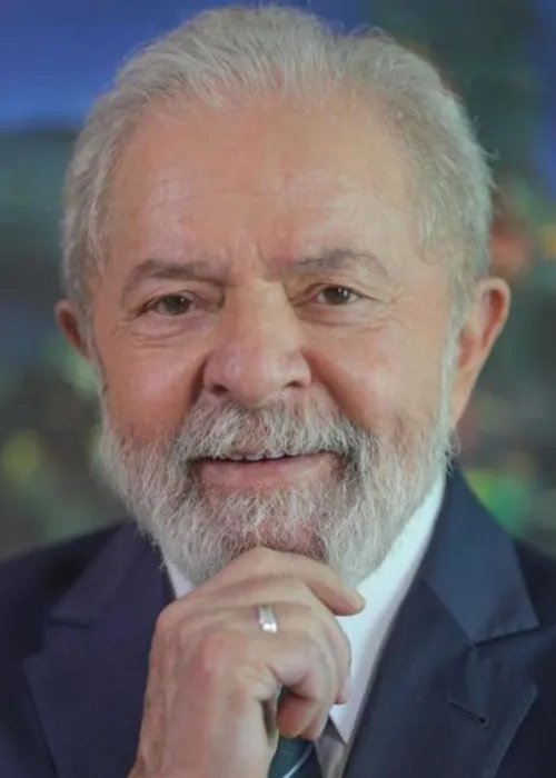 Imagem ilustrativa da imagem Justiça Federal arquiva caso do tríplex envolvendo Lula