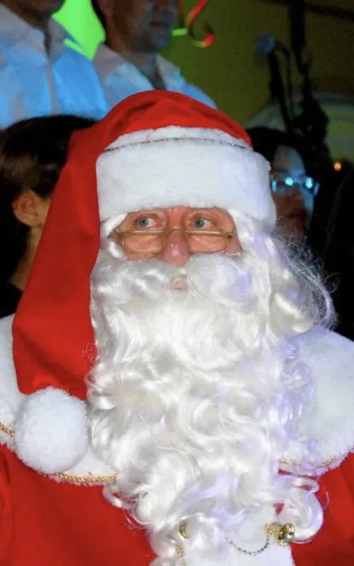 Imagem ilustrativa da imagem Papai Noel de Niterói morre por complicações da Covid-19