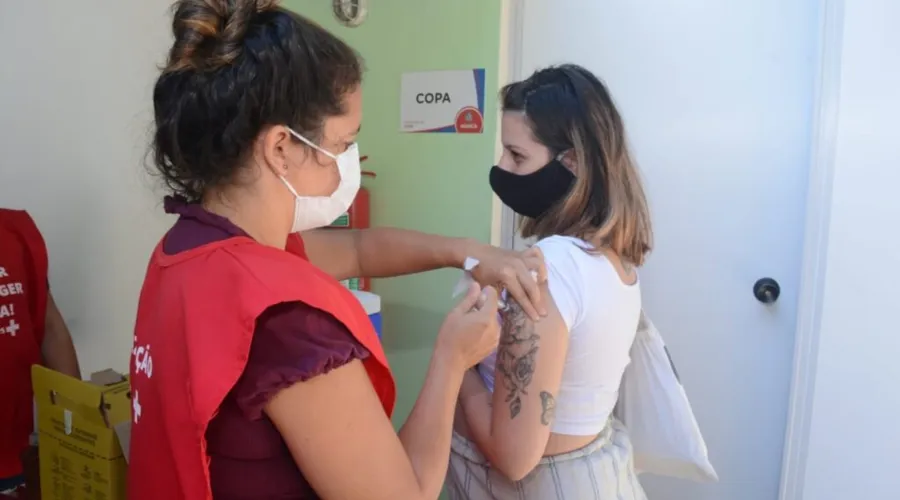 Imagem ilustrativa da imagem Vacinação de grávidas é interrompida no Rio