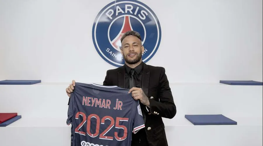 Imagem ilustrativa da imagem Neymar renova contrato com o PSG até 2025