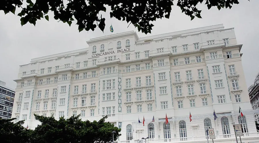 Rio de janeiro, 17 de Janeiro de 2007

Fachada do Hotel Copacabana Palace, onde acontecerá a Cúpula de Chefes de Estado do MERCOSUL.