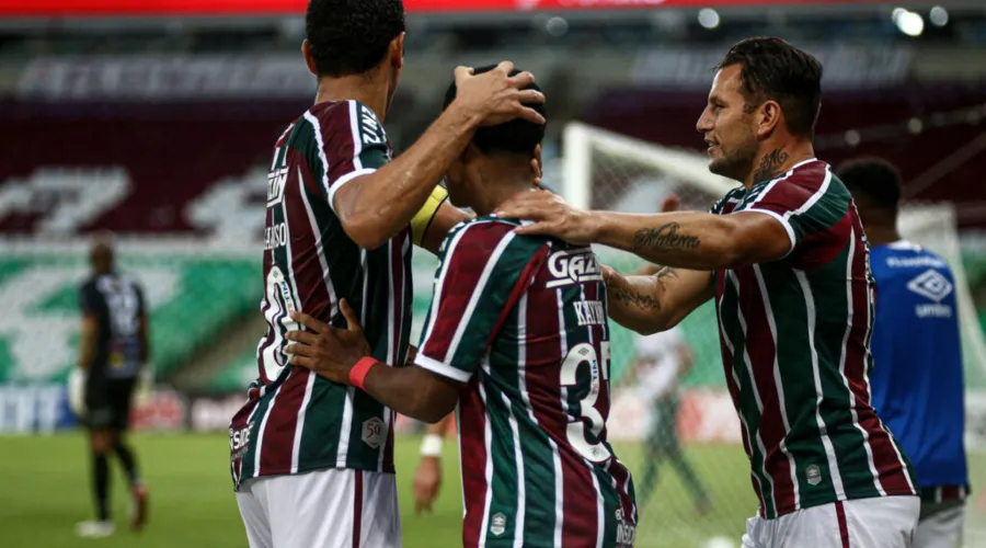 Imagem ilustrativa da imagem Fluminense passa pela Portuguesa e decide título com o Flamengo
