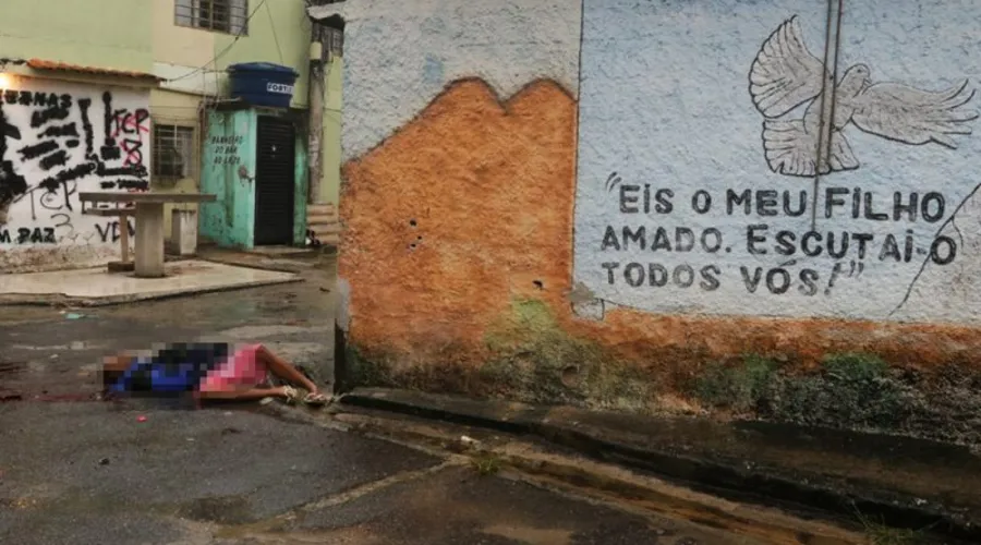 Imagem ilustrativa da imagem Sem misericórdia para tráfico de drogas no Santo Cristo em Niterói