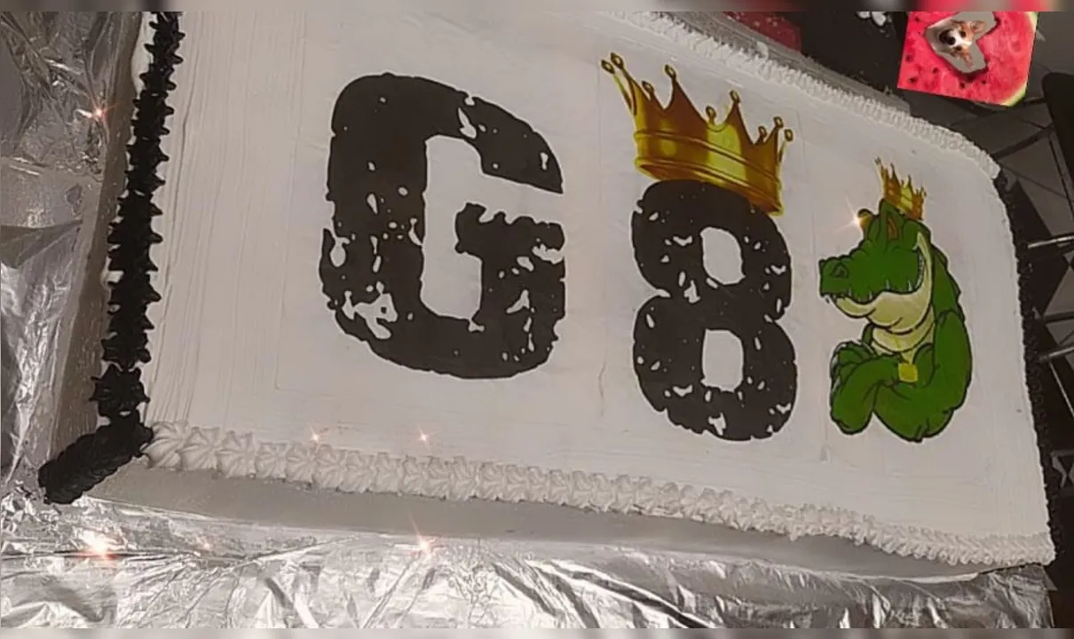 Imagem ilustrativa da imagem 'Foi dada a largada': tiros, fogos e bolo no aniversário de Rabicó em SG