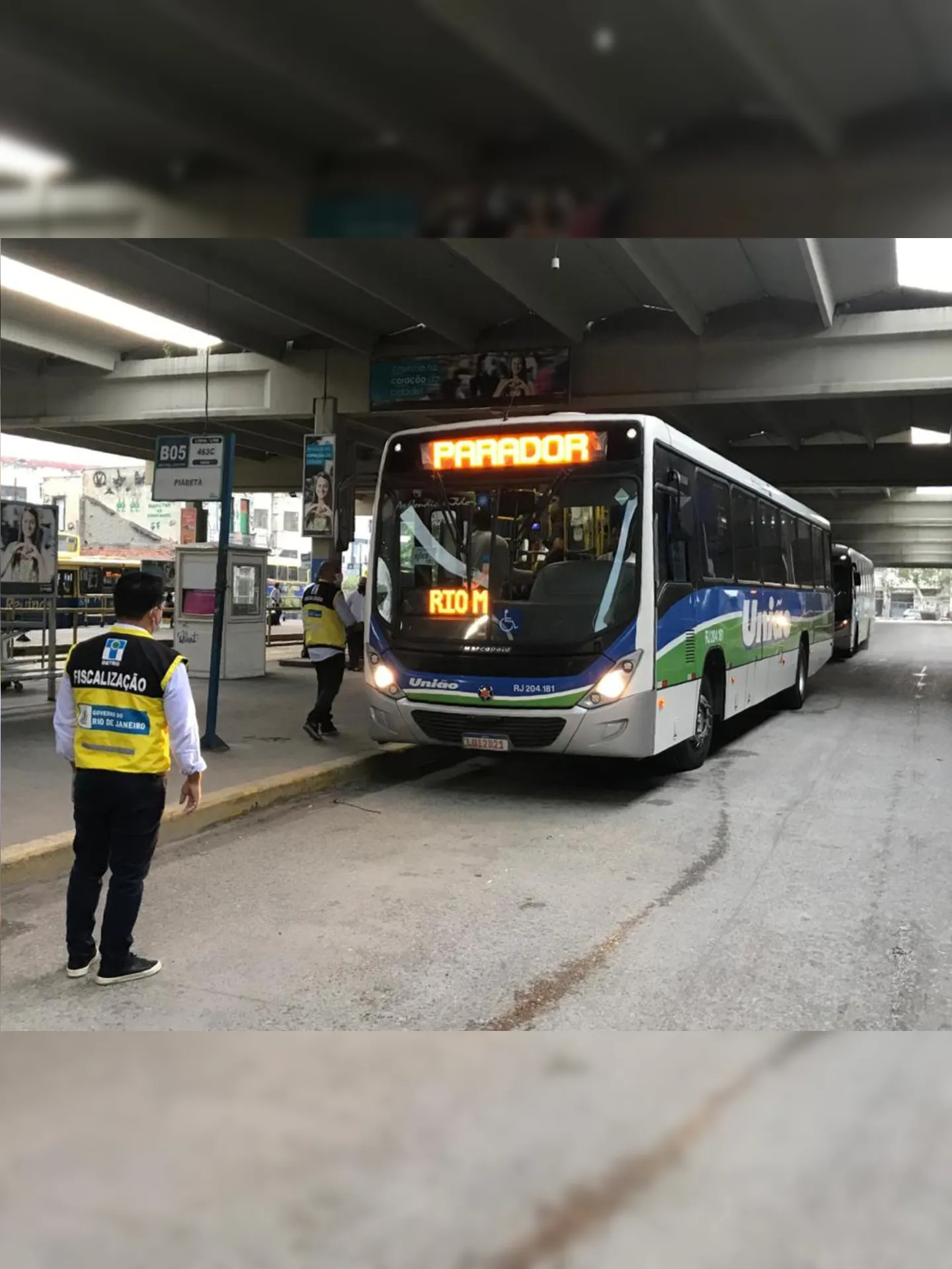Imagem ilustrativa da imagem Ônibus respondem por 60% das infrações aplicadas pelo Detro no Rio