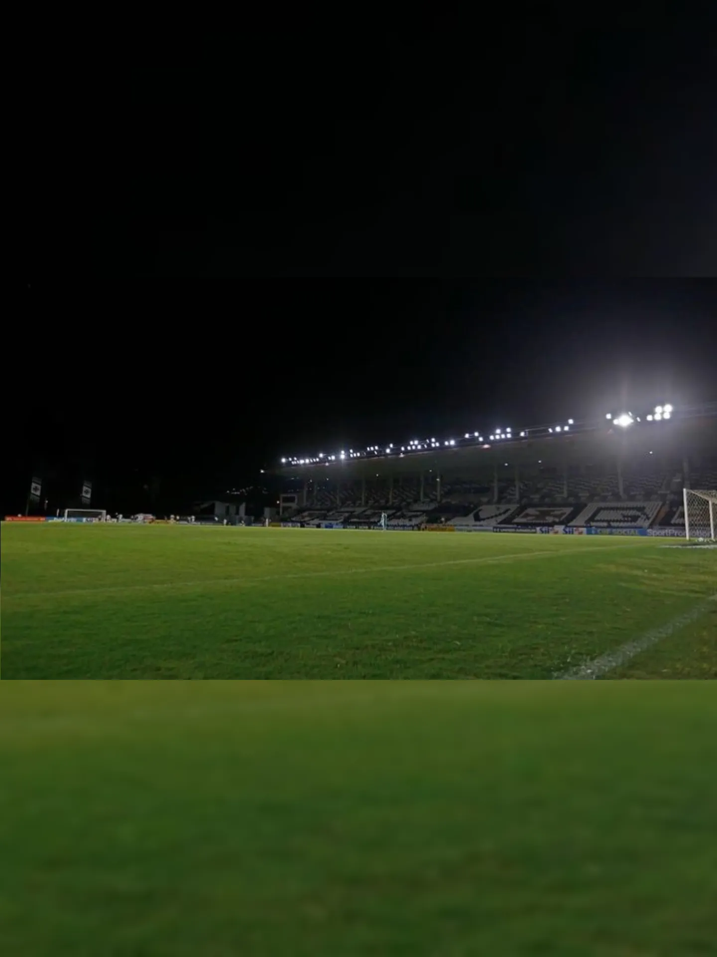 Imagem ilustrativa da imagem Após eliminação, Fluminense recebe o Atlético-MG em São Januário