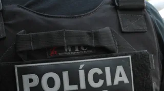 Imagem ilustrativa da imagem Polícia 'caça' cachorrão em São Gonçalo
