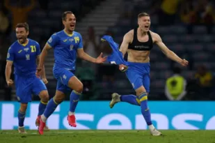 Imagem ilustrativa da imagem Eurocopa: Ucrânia elimina Suécia e será grande azarão das quartas de final