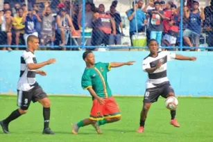 Imagem ilustrativa da imagem Atacante do Botafogo é flagrado em pelada e acaba afastado do elenco