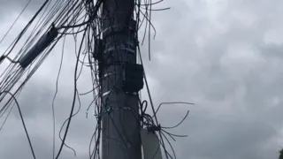 Imagem ilustrativa da imagem Favela vigiada: PM flagra câmeras usadas para monitorar comunidade de Niterói