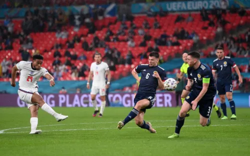 Imagem ilustrativa da imagem 'Pai dos clássicos' termina sem gols apesar de ótimo jogo pela Eurocopa