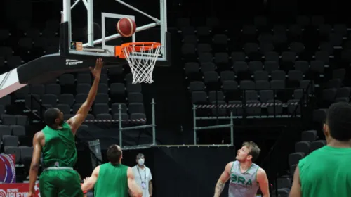 Imagem ilustrativa da imagem Pré-Olímpico é a última chance de ir a Tóquio para o basquete brasileiro