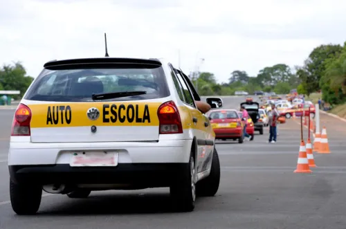 Imagem ilustrativa da imagem Prazo de registro anual de autoescolas é prorrogado no Rio