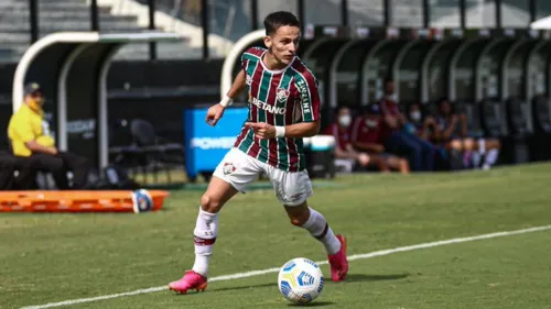 Imagem ilustrativa da imagem Fluminense bate Cuiabá e vence a primeira no Campeonato Brasileiro