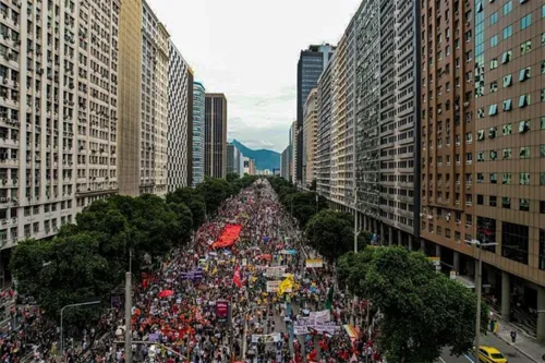 Imagem ilustrativa da imagem Manifestantes fazem ato contra Bolsonaro no Rio