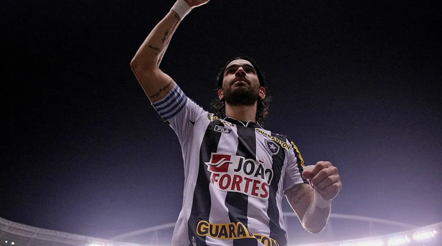 Imagem ilustrativa da imagem Ídolo do Botafogo anuncia aposentadoria dos gramados