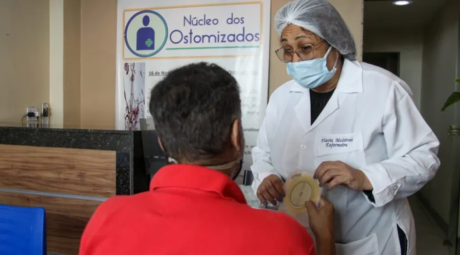 Imagem ilustrativa da imagem Distribuição de bolsas de colostomia em núcleo de São Gonçalo