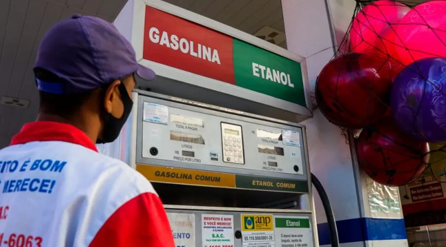 Imagem ilustrativa da imagem Preço da gasolina varia até 13% entre postos de Niterói