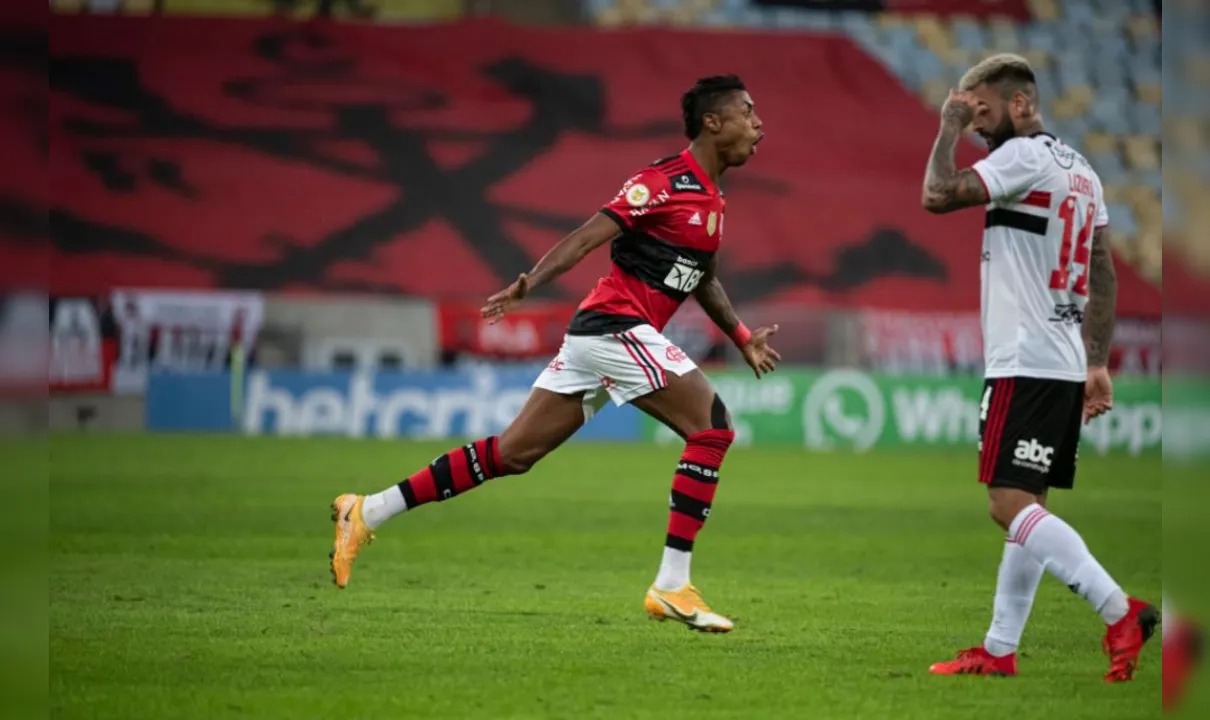 Imagem ilustrativa da imagem Cincun!? Flamengo goleia São Paulo e web é tomada por memes