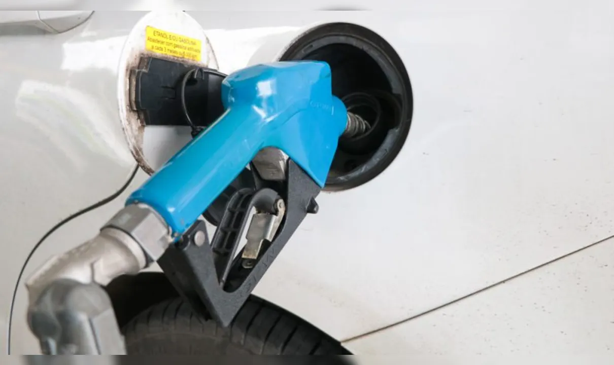 Imagem ilustrativa da imagem Gasolina com solvente em postos de combustíveis em SG