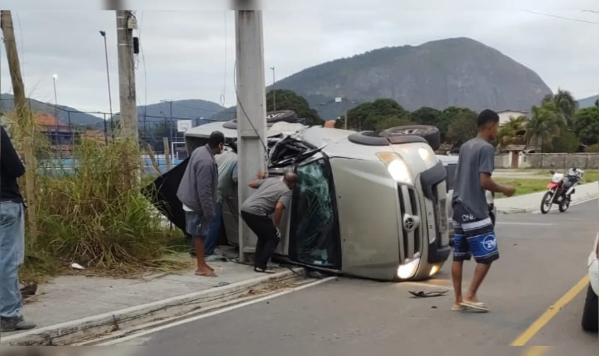 Imagem ilustrativa da imagem Acidente deixa um morto e três feridos em Itaipuaçu