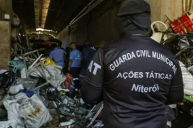 Operação conjunta mira ferros-velhos em Niterói