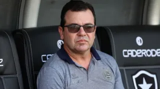 Imagem ilustrativa da imagem Botafogo anuncia Enderson Moreira como novo treinador