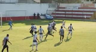 Imagem ilustrativa da imagem Friburguense recupera pontos e anula semifinal na Série A2 do Carioca