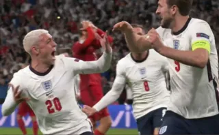 Imagem ilustrativa da imagem Inglaterra bate Dinamarca e chega à sua primeira final de Eurocopa