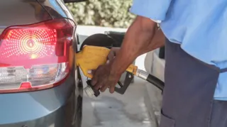 Imagem ilustrativa da imagem Gasolina e diesel têm novo aumento, anuncia Petrobras