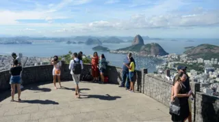 Imagem ilustrativa da imagem Covid-19: Rio registra melhora no mapa após seis semanas com risco alto