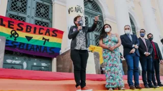 Imagem ilustrativa da imagem 'Foi crime', grita vereadora em ato contra homofobia na Câmara de Niterói