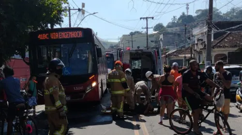 Imagem ilustrativa da imagem Acidente deixa um ferido e interdita via na Zona Norte de Niterói