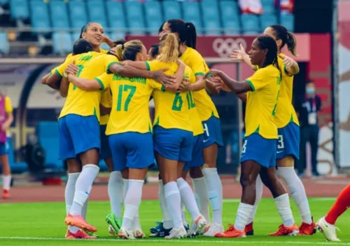 Imagem ilustrativa da imagem Seleção feminina goleia em estreia do Brasil na Olimpíada de Tóquio