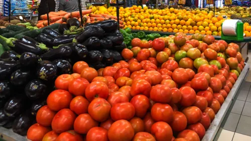 Imagem ilustrativa da imagem A conta não fecha: julho tem nova disparada em preços de alimentos