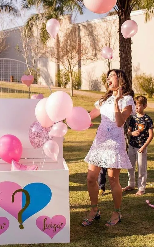 Imagem ilustrativa da imagem Cantor Daniel e sua esposa Aline fazem chá revelação