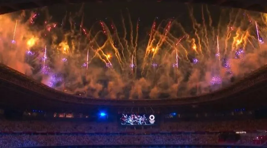 Imagem ilustrativa da imagem Emoção e isolamento marcam cerimônia de abertura das Olimpíadas de Tóquio