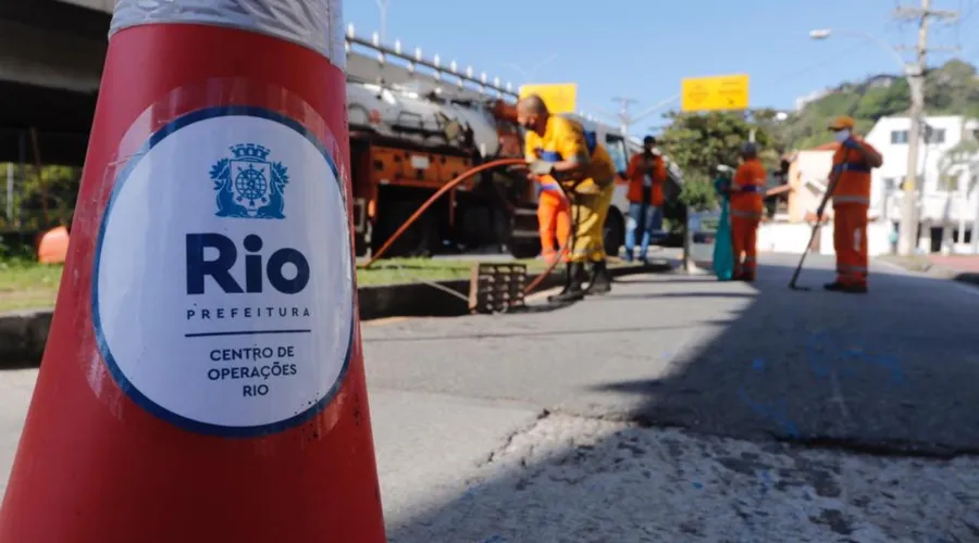 Imagem ilustrativa da imagem Operação Ralo Limpo remove mais de 80 toneladas de resíduos na cidade do Rio