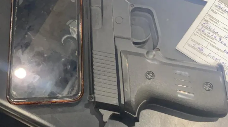 Imagem ilustrativa da imagem Preso com arma falsa após assalto a ônibus em São Gonçalo